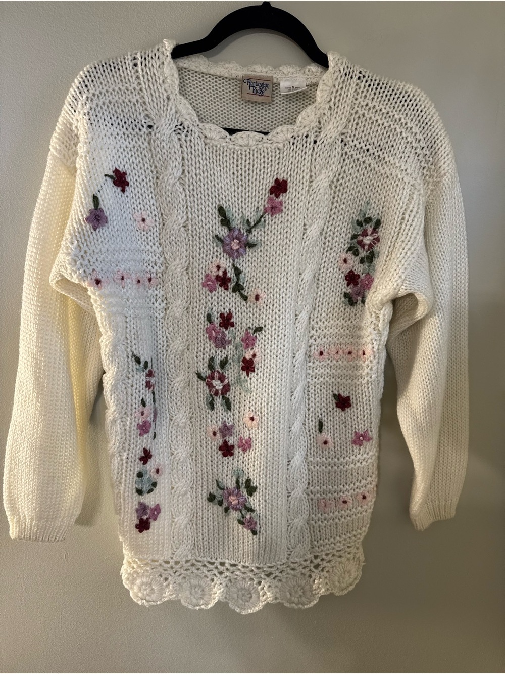 HUNTINGTON RIDGE Women's Vintage 80s Embroidered Sweater Ivory Cream Size SMALL